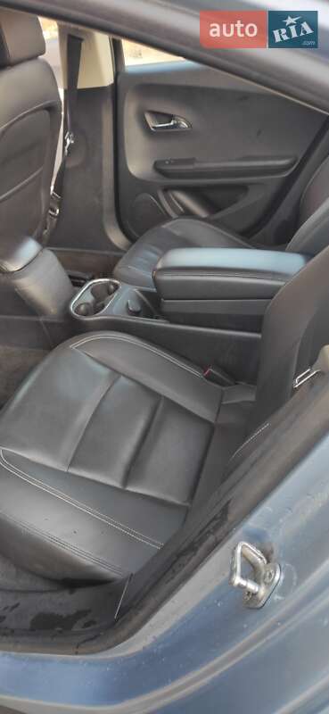 Хэтчбек Chevrolet Volt 2014 в Тернополе