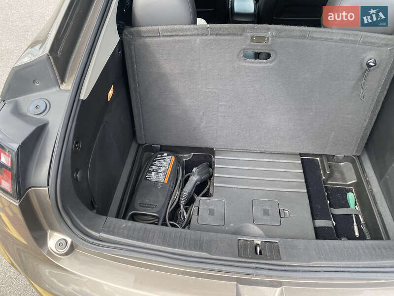 Хэтчбек Chevrolet Volt 2014 в Киеве