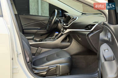 Хэтчбек Chevrolet Volt 2015 в 