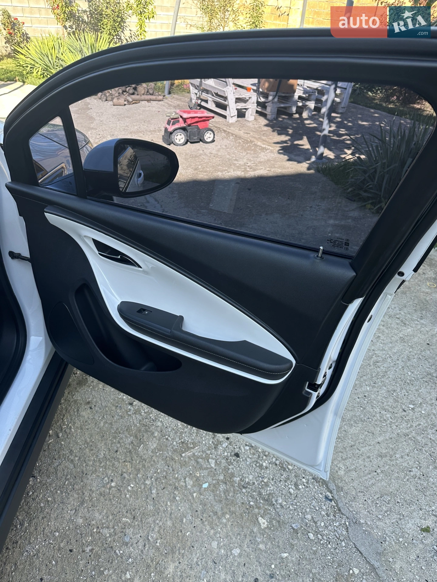 2013 Chevrolet Volt - мініатюра 15