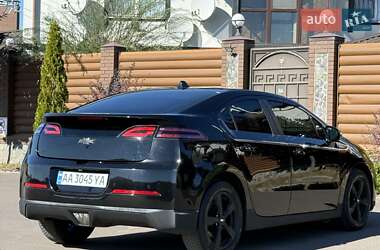 Хэтчбек Chevrolet Volt 2012 в 