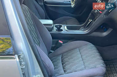 Хэтчбек Chevrolet Volt 2014 в 