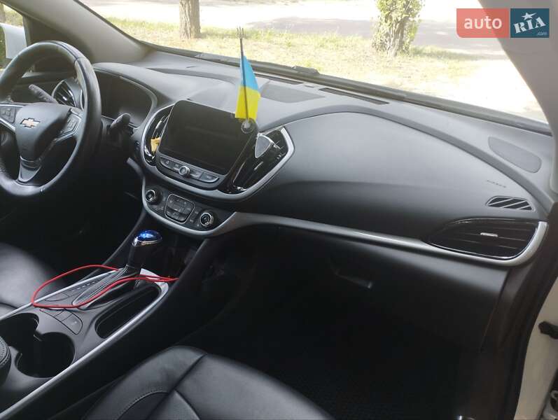 Хэтчбек Chevrolet Volt 2015 в Черкассах фото 35 Хэтчбек Chevrolet Volt 2015 в Черкассах