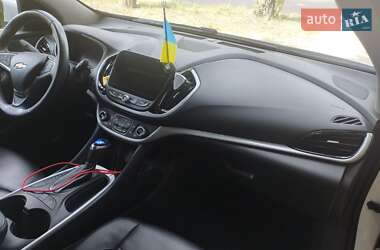 Хэтчбек Chevrolet Volt 2015 в 