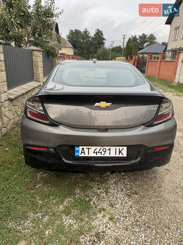 Хэтчбек Chevrolet Volt 2016 в Ивано-Франковске