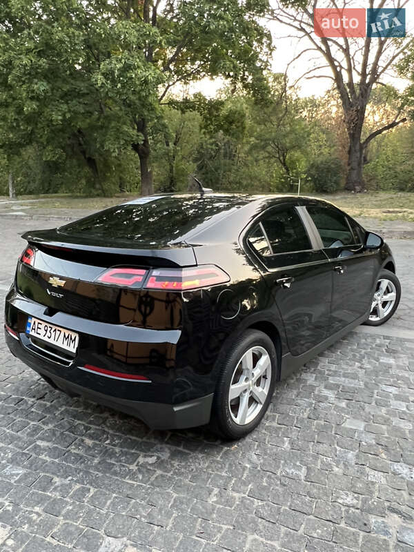 Хэтчбек Chevrolet Volt 2013 в Киеве