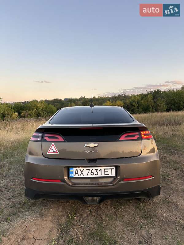 Хэтчбек Chevrolet Volt 2015 в Харькове