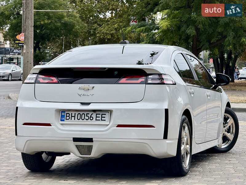 Хэтчбек Chevrolet Volt 2015 в Одессе