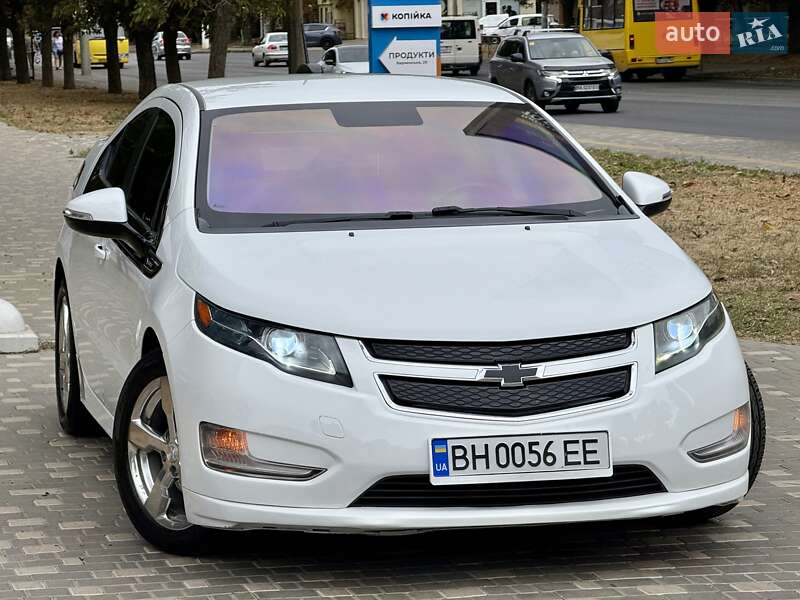 Хэтчбек Chevrolet Volt 2015 в Одессе