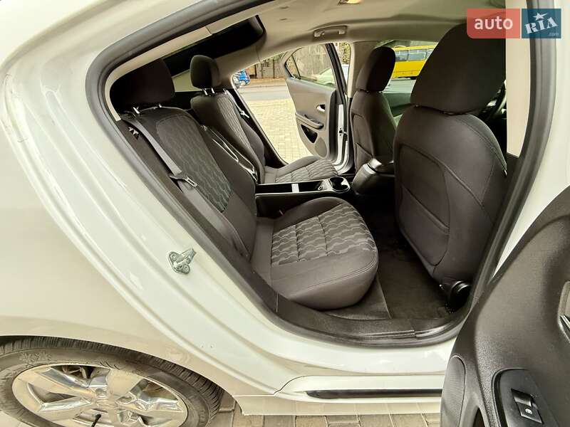 Хэтчбек Chevrolet Volt 2015 в Одессе