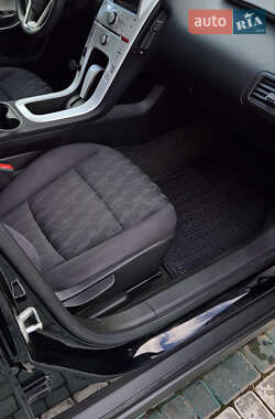 Хэтчбек Chevrolet Volt 2013 в 
