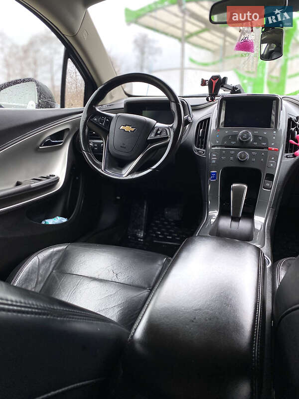 Хэтчбек Chevrolet Volt 2011 в Золочеве