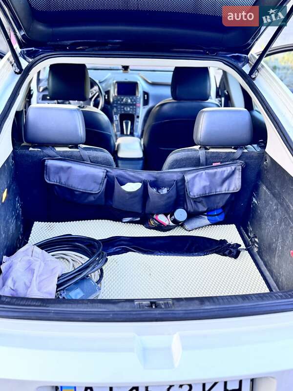 Хетчбек Chevrolet Volt 2011 в Києві фото 10 Хетчбек Chevrolet Volt 2011 в Києві