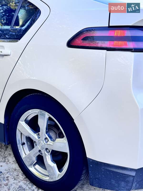 Хетчбек Chevrolet Volt 2011 в Києві фото 7 Хетчбек Chevrolet Volt 2011 в Києві
