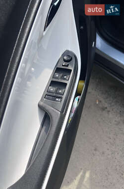 Хэтчбек Chevrolet Volt 2013 в 
