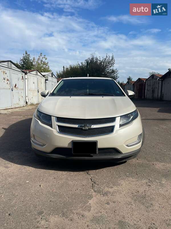Хэтчбек Chevrolet Volt 2012 в Киеве