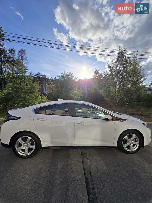 Хэтчбек Chevrolet Volt 2018 в Ирпене
