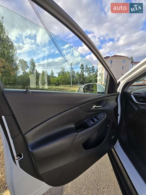 Хэтчбек Chevrolet Volt 2018 в Ирпене