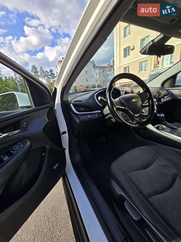 Хэтчбек Chevrolet Volt 2018 в Ирпене