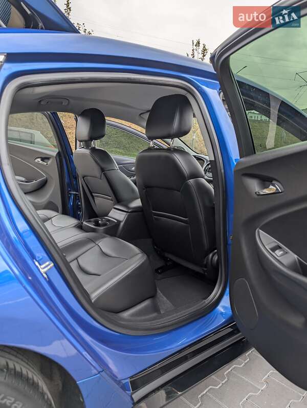 Хэтчбек Chevrolet Volt 2017 в Ирпене