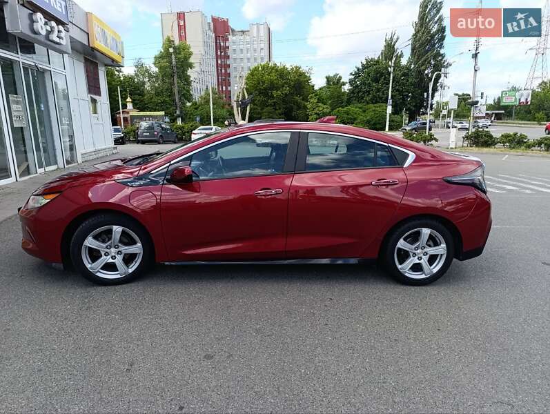 Хэтчбек Chevrolet Volt 2018 в Киеве