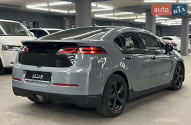 Хэтчбек Chevrolet Volt 2011 в 