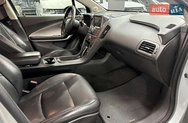Хэтчбек Chevrolet Volt 2011 в 