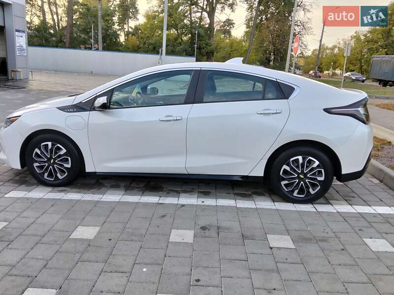 Хэтчбек Chevrolet Volt 2015 в Черкассах фото 3 Хэтчбек Chevrolet Volt 2015 в Черкассах