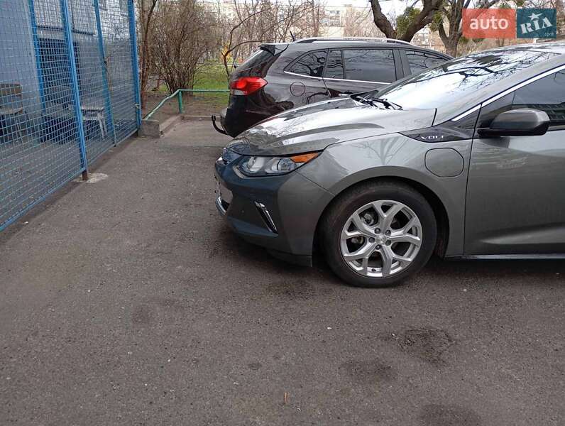 Хэтчбек Chevrolet Volt 2015 в Киеве фото 2 Хэтчбек Chevrolet Volt 2015 в Киеве