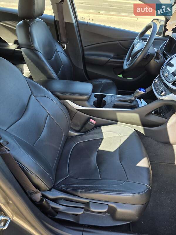 Хэтчбек Chevrolet Volt 2017 в Одессе