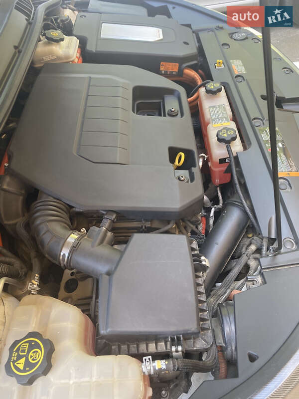 Хэтчбек Chevrolet Volt 2012 в Киеве