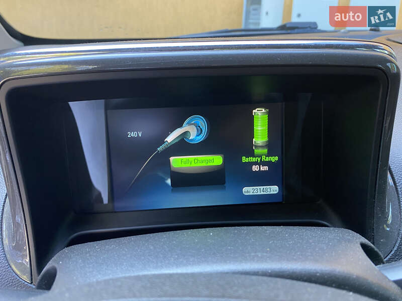 Хэтчбек Chevrolet Volt 2012 в Киеве