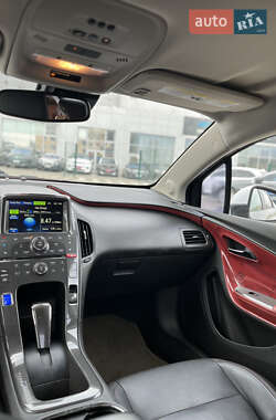 Хэтчбек Chevrolet Volt 2012 в 