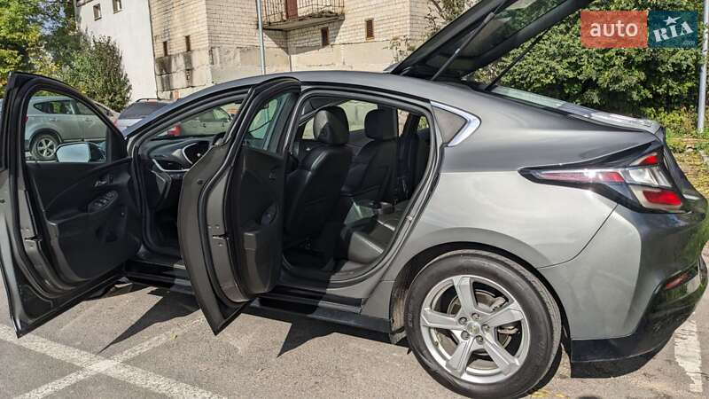 Хэтчбек Chevrolet Volt 2017 в Тернополе