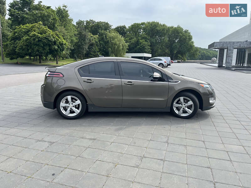 Хэтчбек Chevrolet Volt 2014 в Светловодске