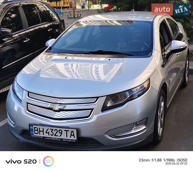Хэтчбек Chevrolet Volt 2014 в 