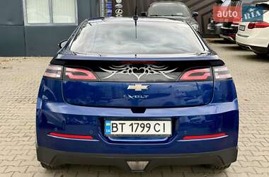 Хэтчбек Chevrolet Volt 2013 в 
