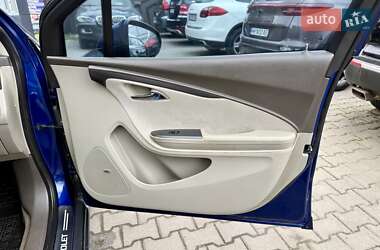 Хэтчбек Chevrolet Volt 2013 в 