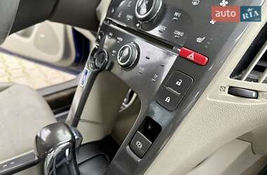 Хэтчбек Chevrolet Volt 2013 в 