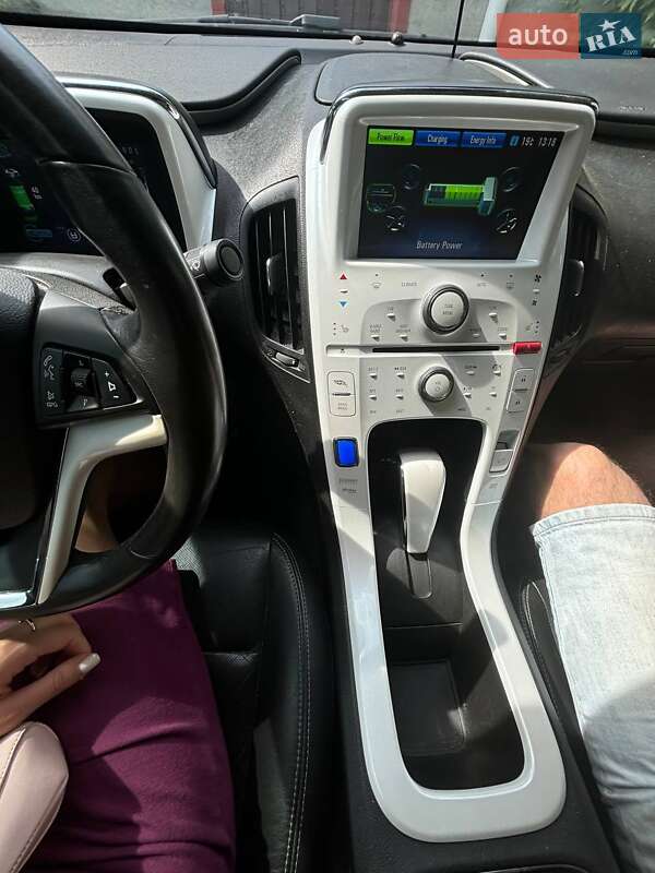 Хэтчбек Chevrolet Volt 2010 в Конотопе