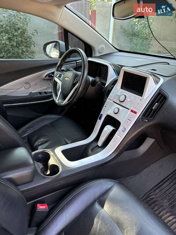 Хэтчбек Chevrolet Volt 2010 в Конотопе
