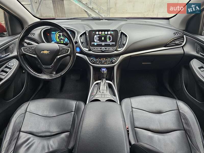 Хэтчбек Chevrolet Volt 2016 в Киеве