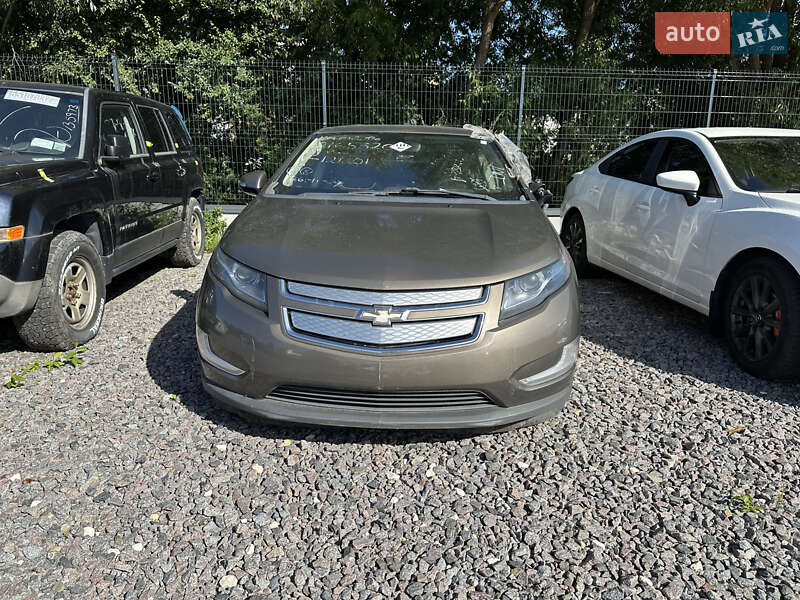 Хэтчбек Chevrolet Volt 2015 в Львове