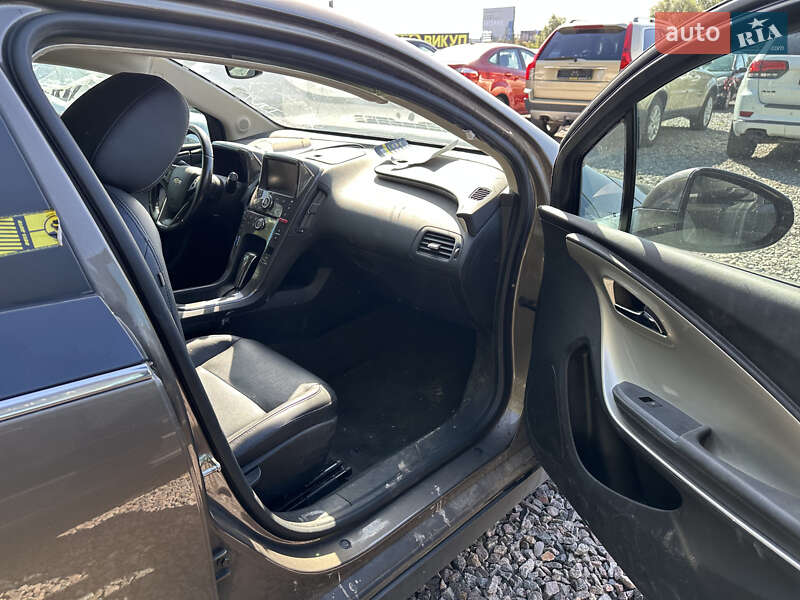 Хэтчбек Chevrolet Volt 2015 в Львове