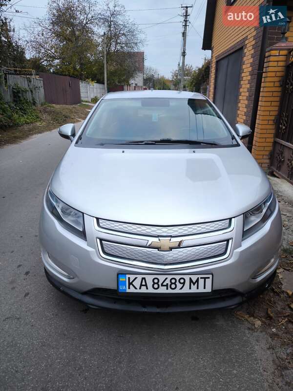 Хэтчбек Chevrolet Volt 2013 в Киеве