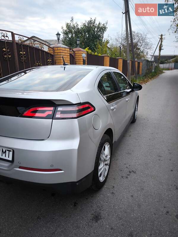 Хэтчбек Chevrolet Volt 2013 в Киеве