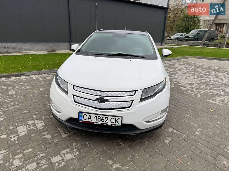 Хэтчбек Chevrolet Volt 2013 в Умани