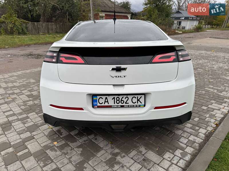 Хэтчбек Chevrolet Volt 2013 в Умани