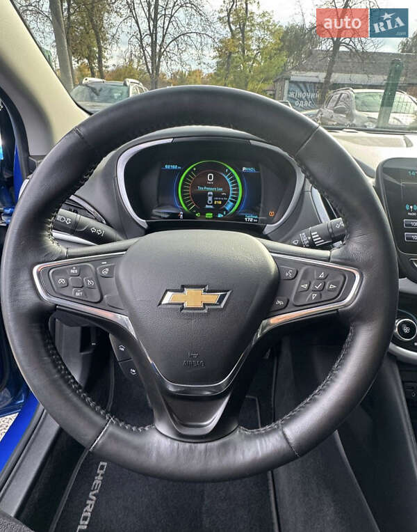 Хэтчбек Chevrolet Volt 2016 в Киеве