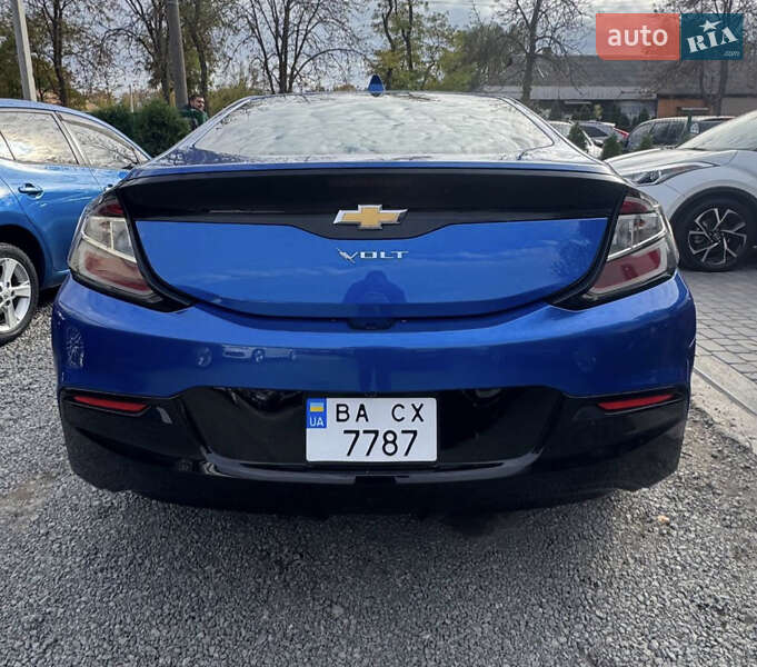 Хэтчбек Chevrolet Volt 2016 в Киеве
